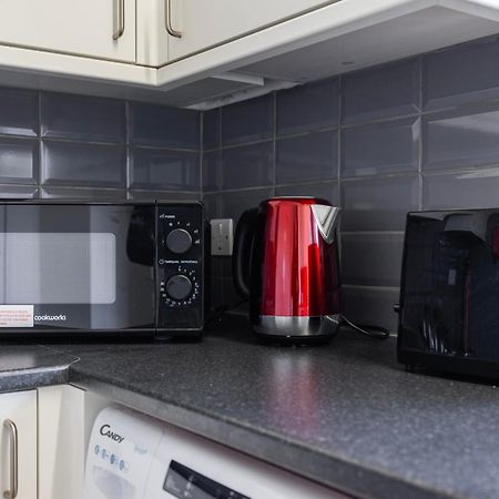 Excel O2 Stunning Large 3 Bedroom Apartment With Balcony London Eksteriør bilde