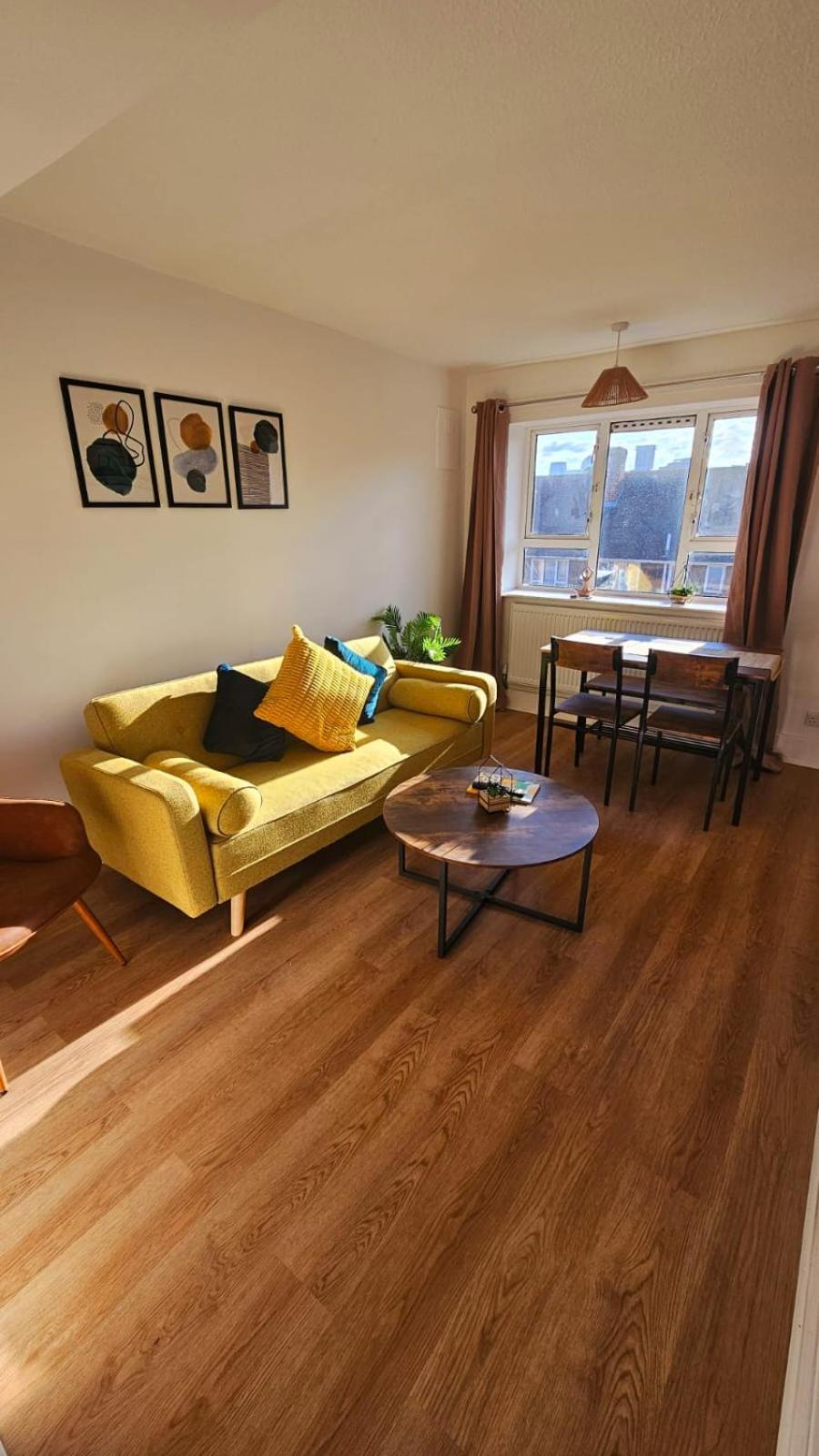 Excel O2 Stunning Large 3 Bedroom Apartment With Balcony London Eksteriør bilde