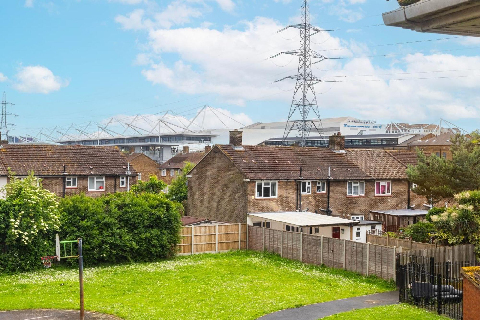 Excel O2 Stunning Large 3 Bedroom Apartment With Balcony London Eksteriør bilde